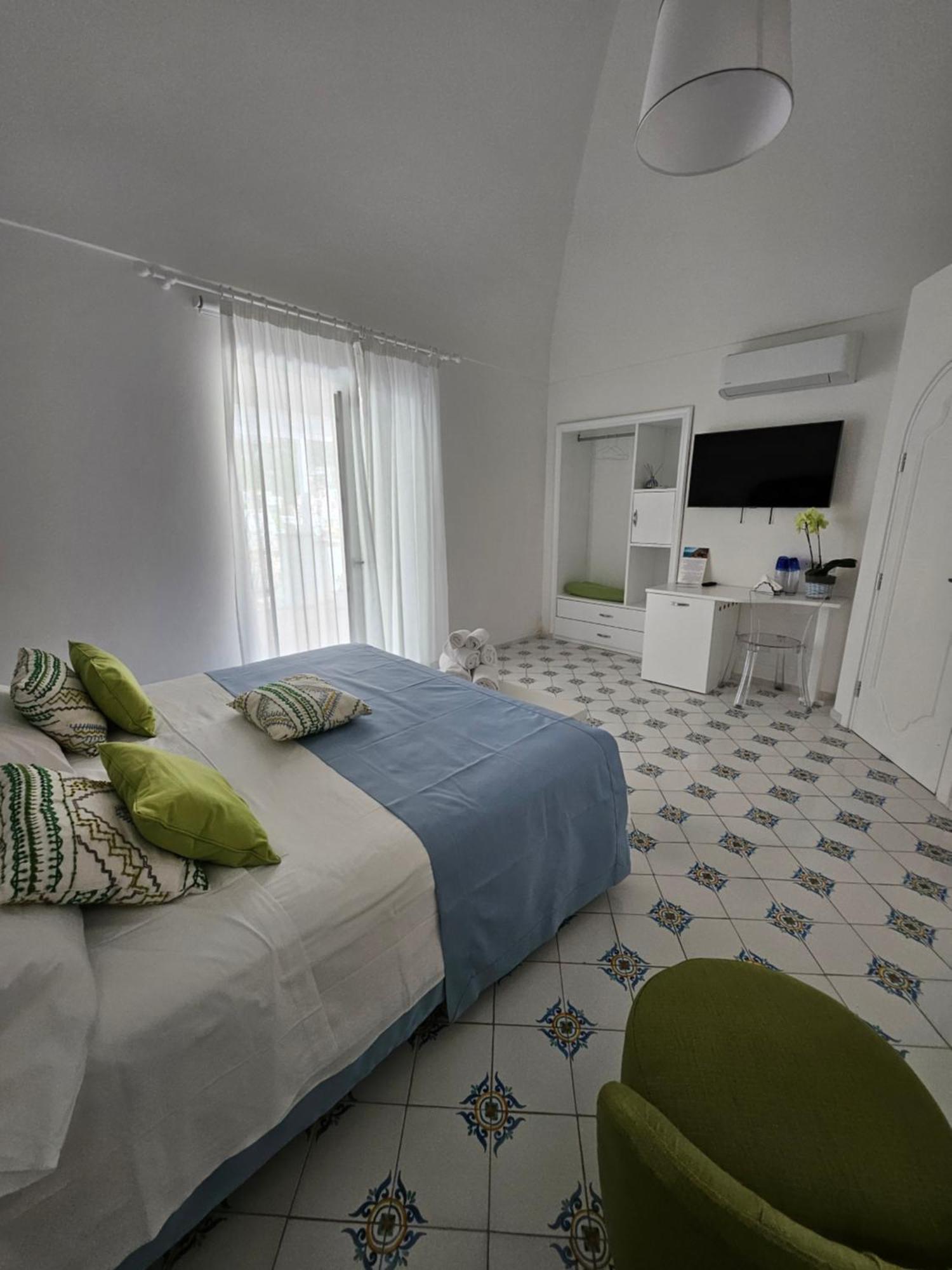 Casa Mandara B&B Позитано Екстериор снимка