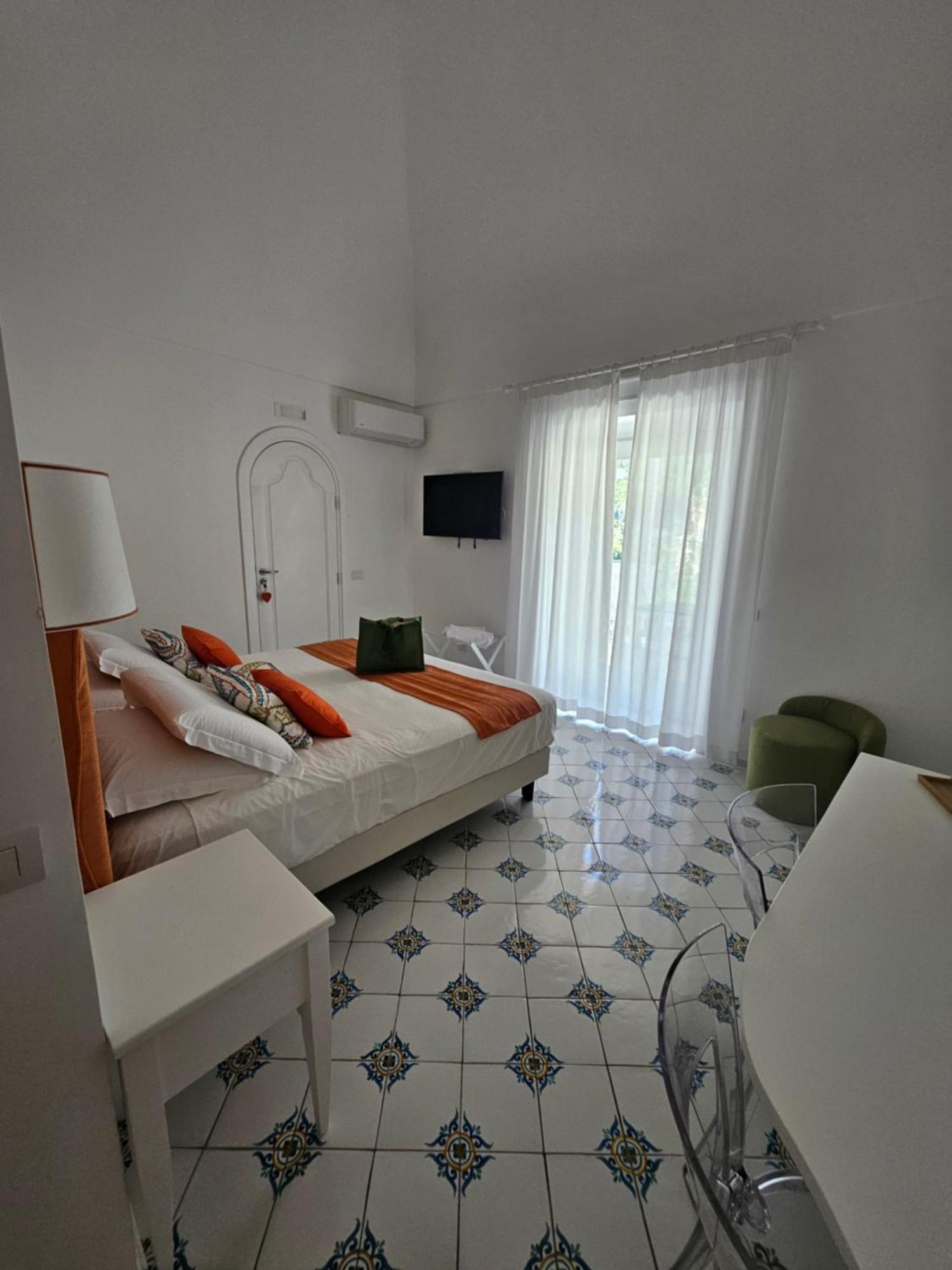 Casa Mandara B&B Позитано Екстериор снимка
