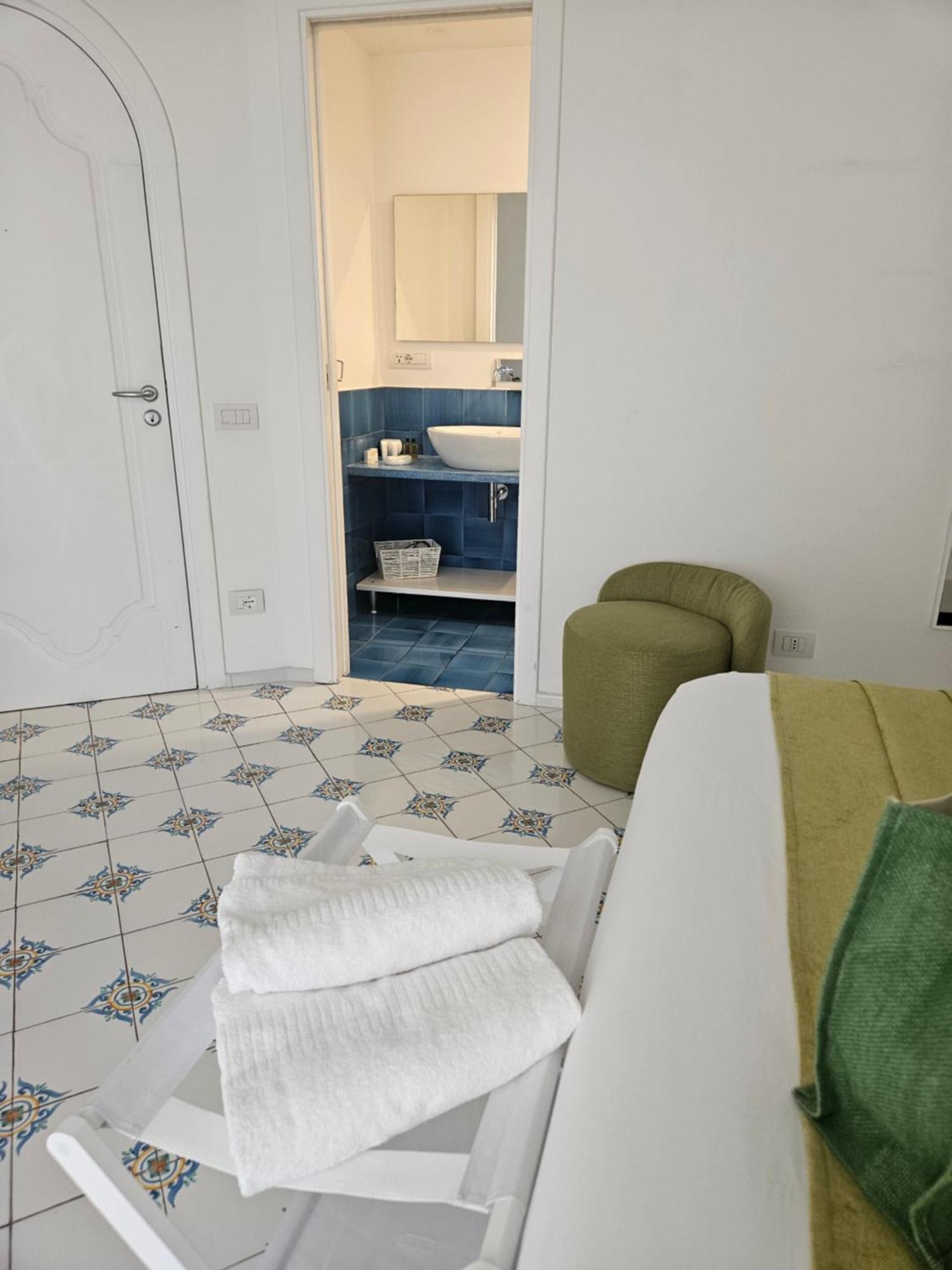 Casa Mandara B&B Позитано Екстериор снимка